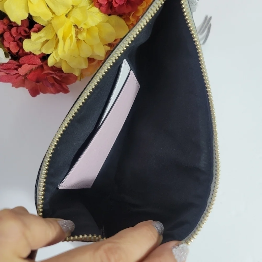 VICTORIA'S SECRET COSMETIC BAG